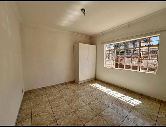 2 BEDROOM PROPERTY TO RENT IN LAUDIUM